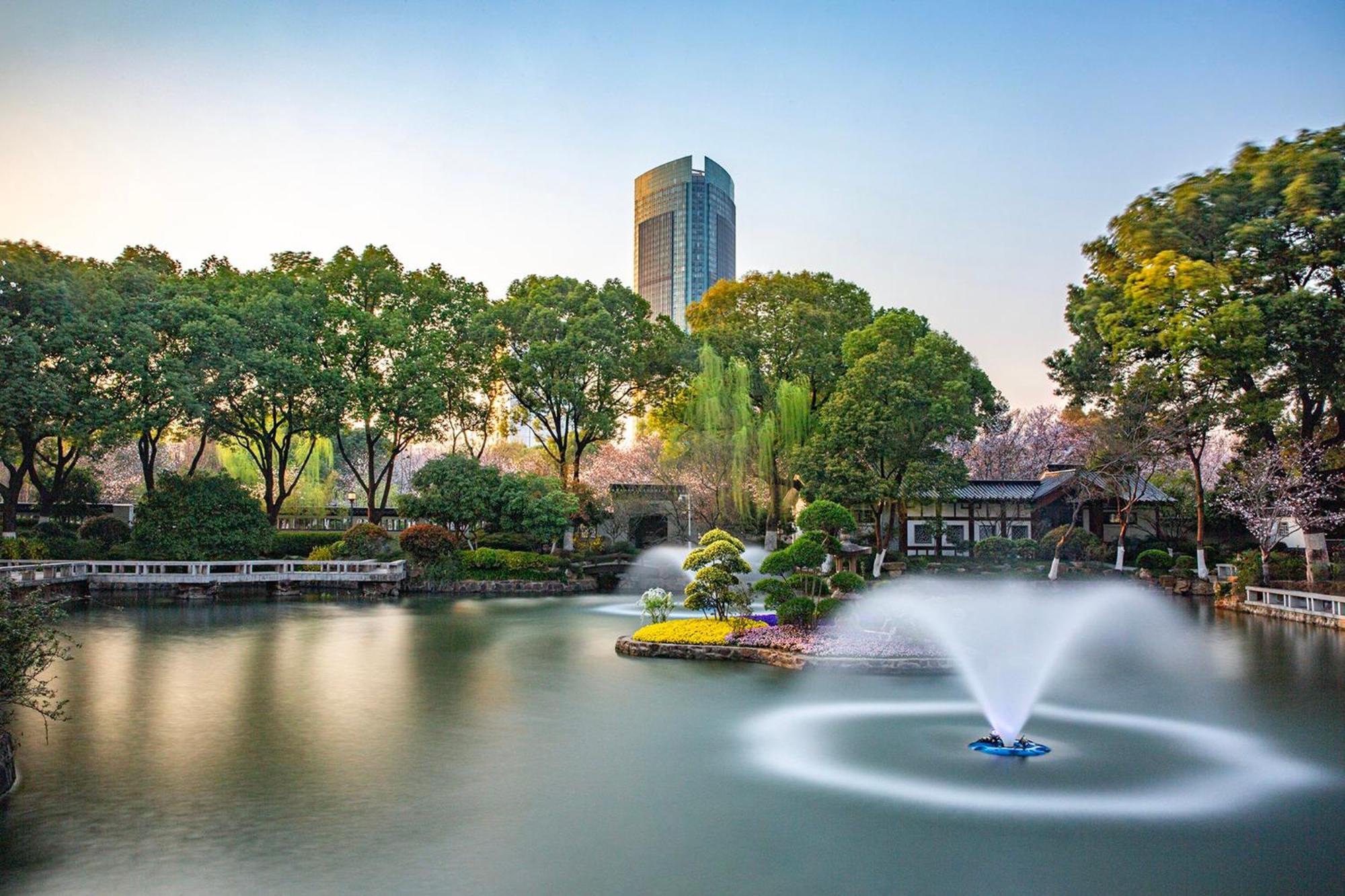 Crowne Plaza Wuxi City Center מראה חיצוני תמונה